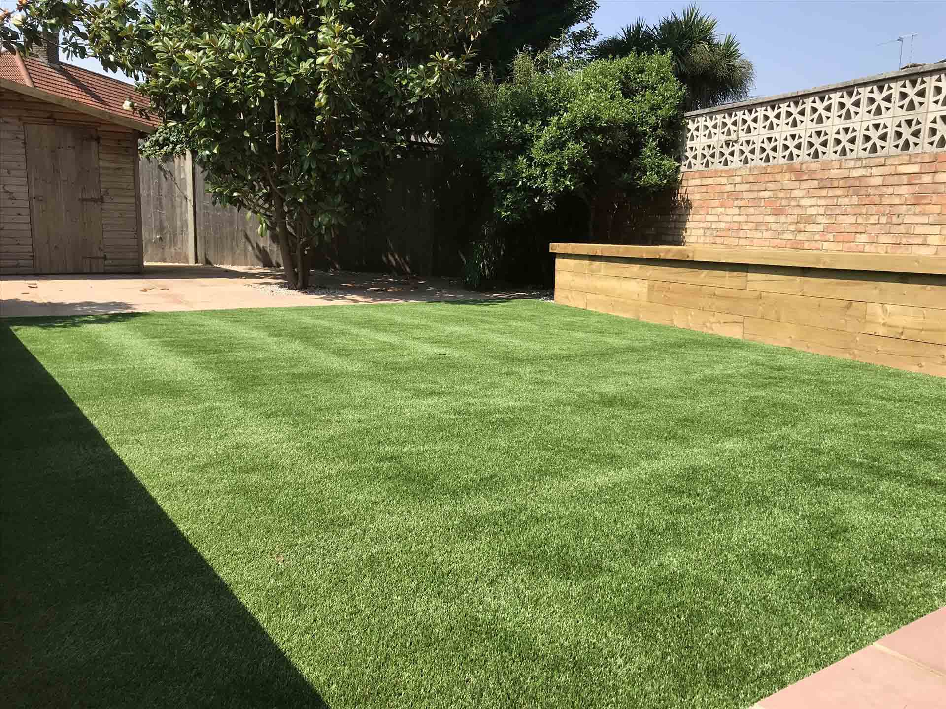Artificial & Real Lawns